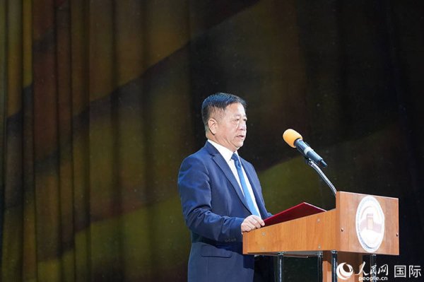 掌上策略 留俄学生举行纪念中国人民抗日战争暨世界反法西斯战争胜利80周年文艺汇演